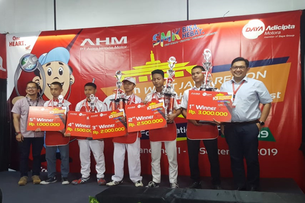 Lima Siswa SMK Wakili Jabar pada Kompetisi Montir Sepeda Motor Nasional
