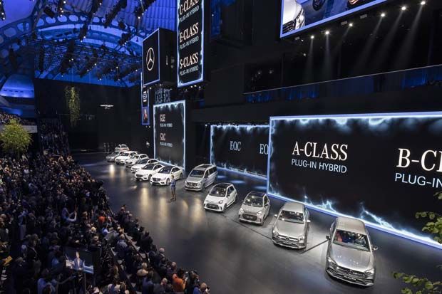 Ini Aksi Mercedes-Benz Gebrak Panggung IAA 2019