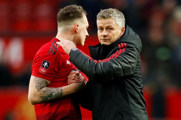 Liga Europa 2019/2020, Ajang Pembuktian Phil Jones