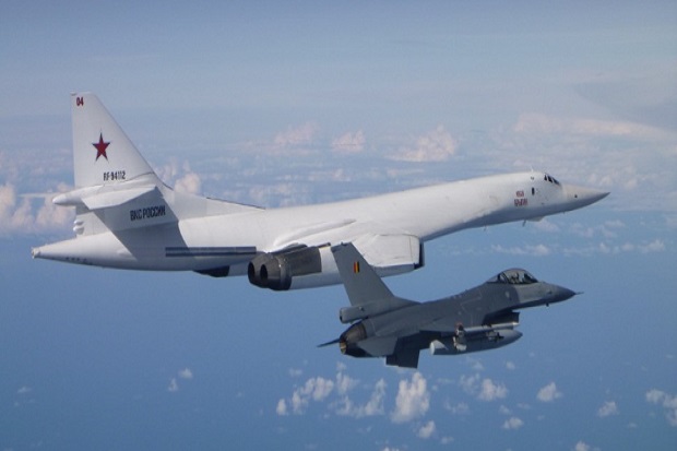 Dua Bomber Tu-160 Rusia Dicegat Jet-jet Tempur 5 Negara di Baltik