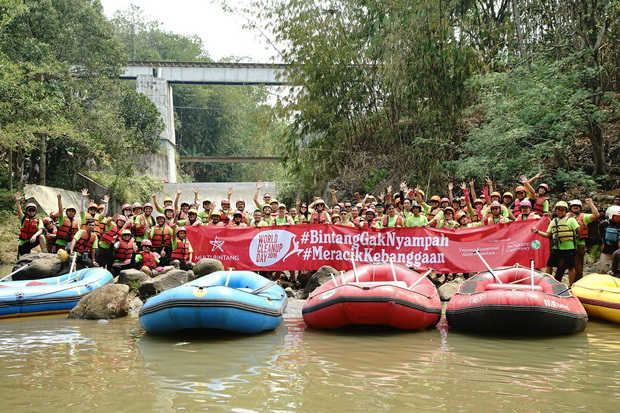 Sambut World Cleanup Day, Ratusan Relawan Bersihkan Sungai Cisadane