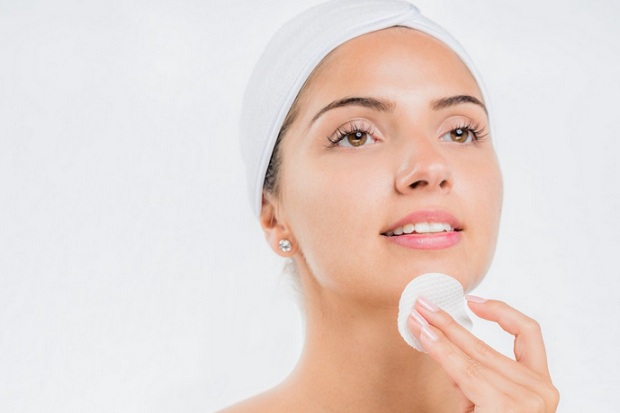 4 Tips Memilih Skincare, Mulai Sertifikat BPOM hingga Dokter