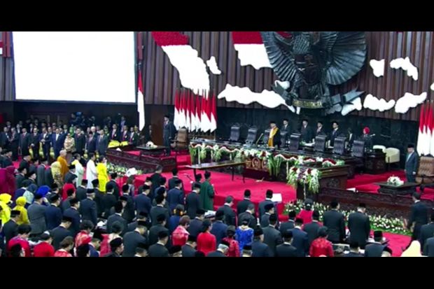 Ucapkan Sumpah, 575 Anggota Baru DPR Janji Perjuangkan Aspirasi Rakyat