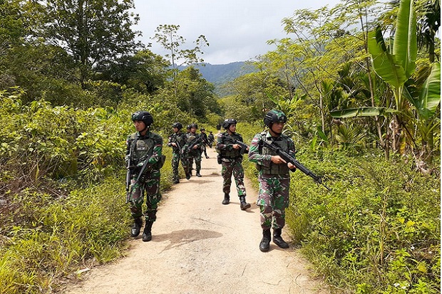 Pasukan TNI Siaga 1 Pasca-Teror Penembakan, Perbatasan RI-PNG Ditutup