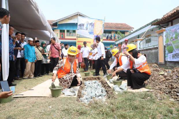 Jadi Pusat Kajian Islam, Penataan Masjid Agung Tanara Dimulai