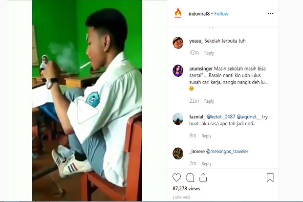 Viral, Pelajar Merokok di Depan Guru saat Belajar