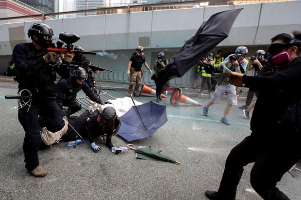 Demo Terus Berlanjut, Hong Kong Pertimbangkan Berlakukan UU Darurat