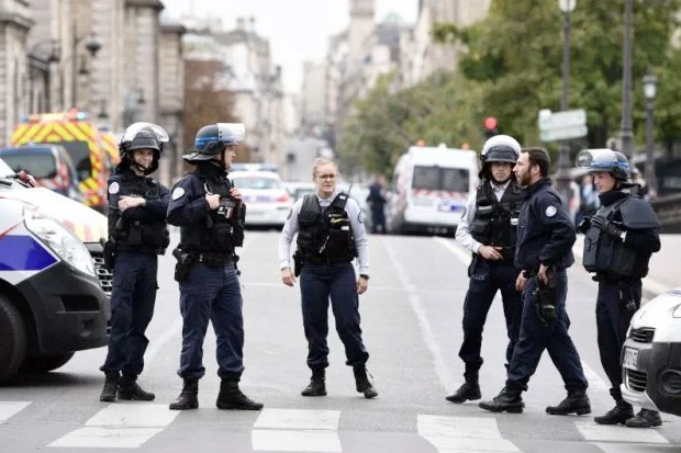 Pelaku Penikaman 4 Orang di Markas Polisi Paris Seorang Mualaf