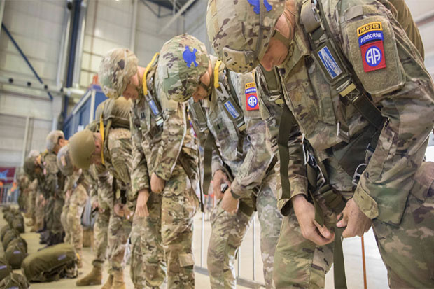 18 Tentara AS Terluka Saat Latihan Terjun Payung