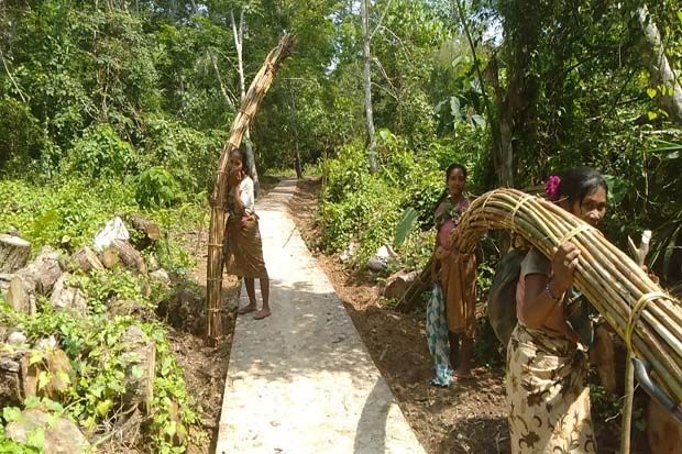 Lancar Bawa Hasil Pencarian dari Hutan, Suku Anak Dalam: Terima Kasih TNI