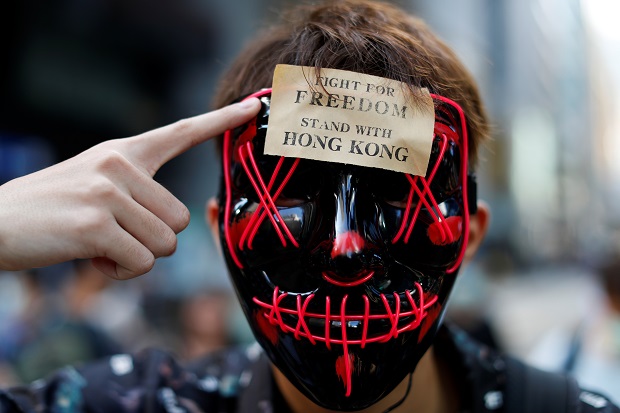 Inggris Sesalkan Penerapan UU Darurat di Hong Kong