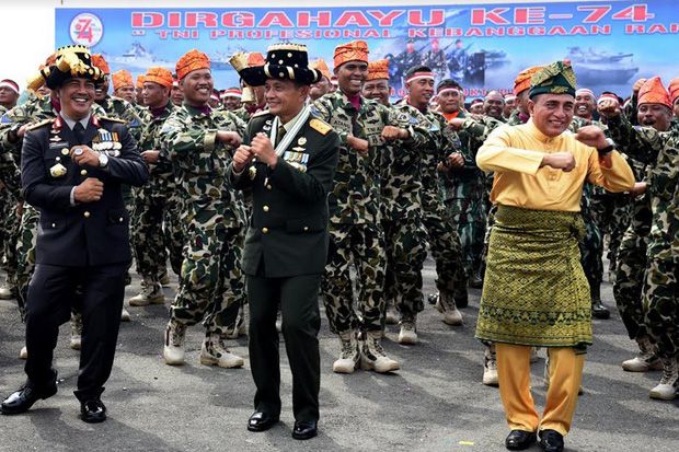 Masyarakat Terhibur, Peringatan HUT TNI di Medan Berlangsung Meriah