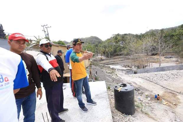 Bupati Suwirta Minta Masyarakat Turut Menjaga dan Merawat Infrastruktur