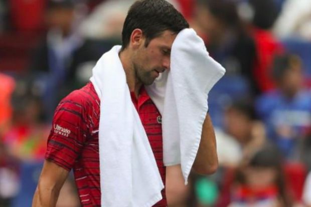 Dikalahkan Tsitsipas, Djokovic Kehilangan Peringkat 1 Dunia