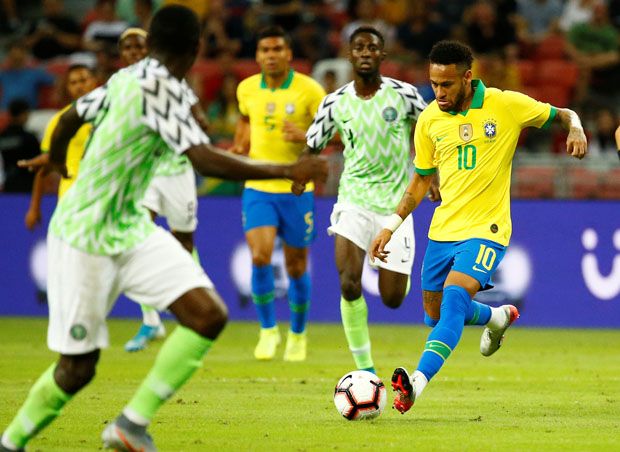 Cedera Neymar Warnai Hasil Imbang Brasil vs Nigeria