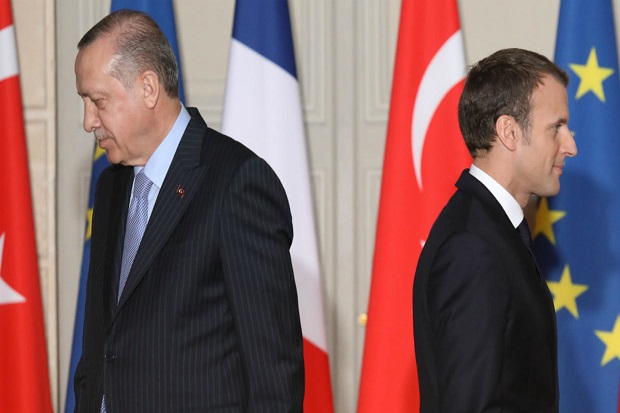 Jelaskan Maksud Operasi Suriah, Erdogan Telepon Macron