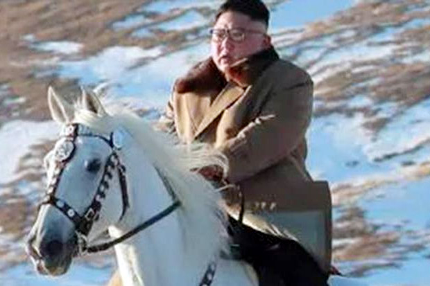 Wajah Aneh Kim Jong-un Saat Berkuda Diolok-olok Netizen