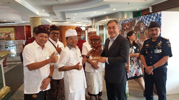 Datangkan Kapal Pesiar Raksasa, Gubernur Bali Apresiasi Pelabuhan Benoa