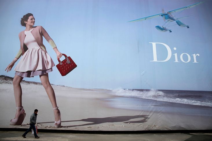 Dikritik Soal Peta China, Christian Dior Minta Maaf