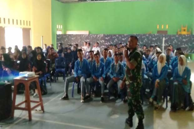 Mayor Usman Beri Penyuluhan Bela Negara pada Ratusan Pelajar