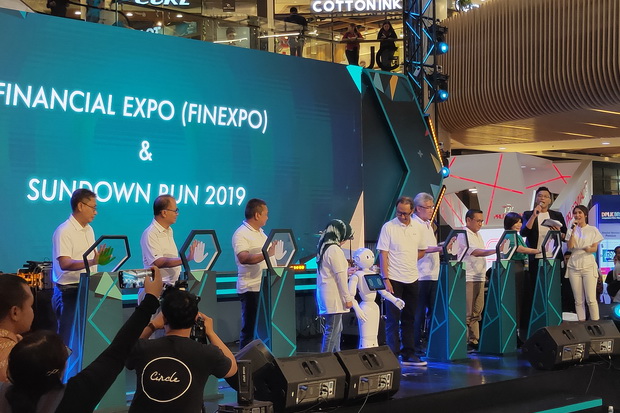 Pacu Literasi Keuangan Lewat Gerakan Sinergi Indonesia Menabung di FinEXPO & Sundown Run 2019