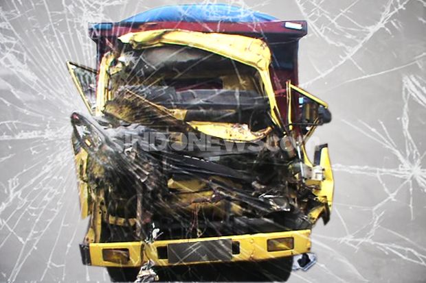Polisi Lakukan Olah TKP Kecelakaan Maut di Jalan Tol Trans Sumatera Km 96
