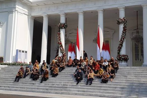 Umumkan Menteri, Jokowi: Hati-hati Bisa Saya Copot di Tengah Jalan