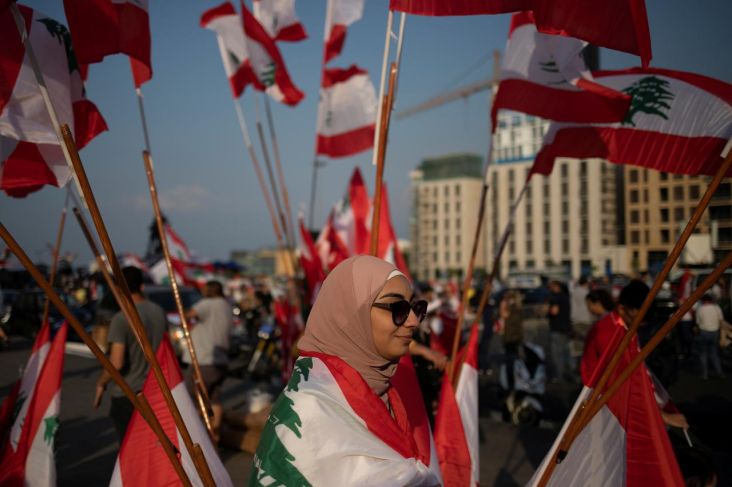 Krisis Memburuk, Perbankan Lebanon Masih Tutup pada Hari Kelima
