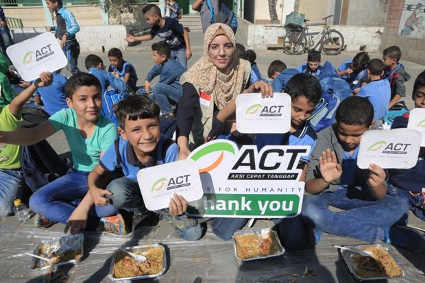 Senyum Siswa di Gaza Palestina Sambut Relawan ACT