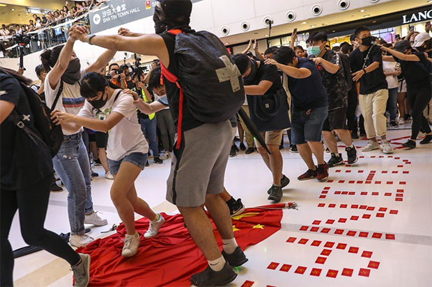 Nodai Bendera China, Aktivis Hong Kong Dihukum Kerja Sosial 200 Jam
