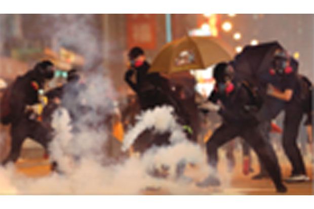 5 Bulan Demonstrasi Tanpa Henti, Hong Kong Hadapi Resesi
