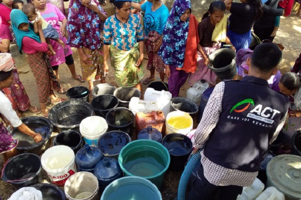 ACT Salurkan 10.000 Liter Air Bersih ke Lombok Barat