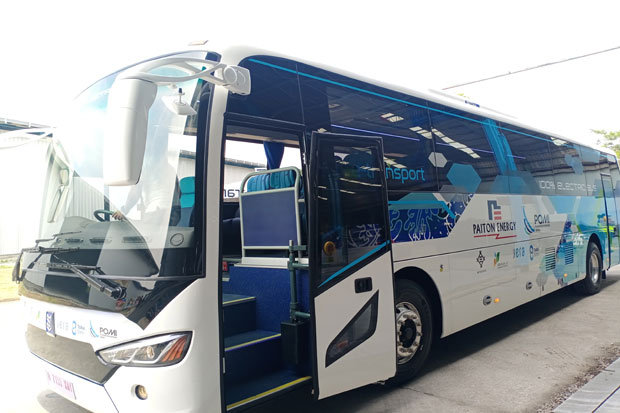 Bus Listrik Produksi MAB Resmi Diserahkan untuk Paiton Energy