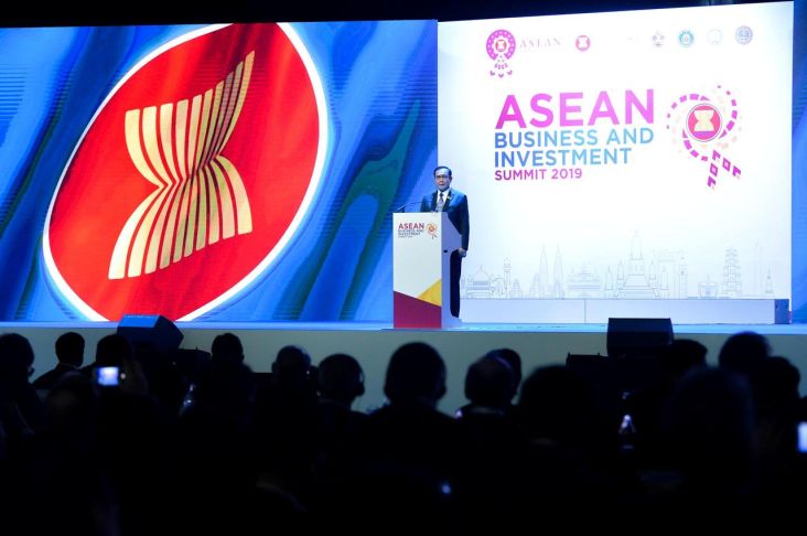 Mahathir: ASEAN Harus Bersatu Hadapi Perang Dagang AS-China