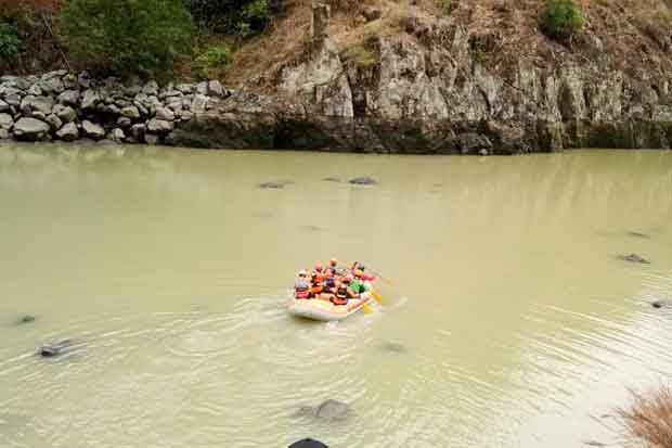 Mencari Ikan di Sungai Serayu, Ibu Muda Hilang Tenggelam