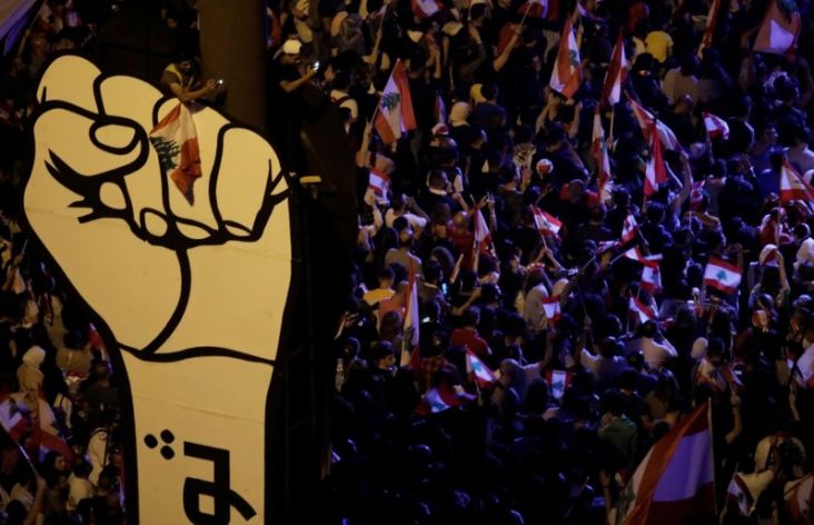 Demonstran Lebanon Blokir Jalanan di Beirut dan Kota-kota Lain