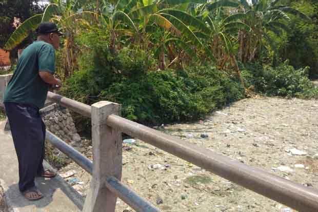 11 Tahun Tercemar Limbah Pengolahan Usus, Sungai di Mojokerto Cemari Sumber Air Warga