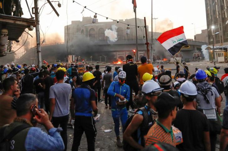 Pasukan Keamanan Tembaki Demonstran Irak, Tiga Orang Tewas