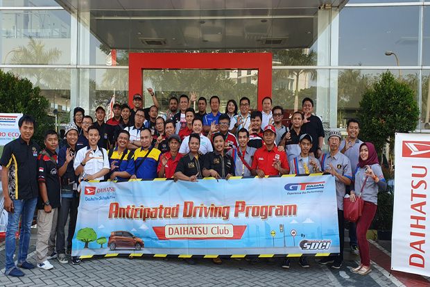 Daihatsu Ajak Komunitas di Surabaya Edukasi Keselamatan Berkendara