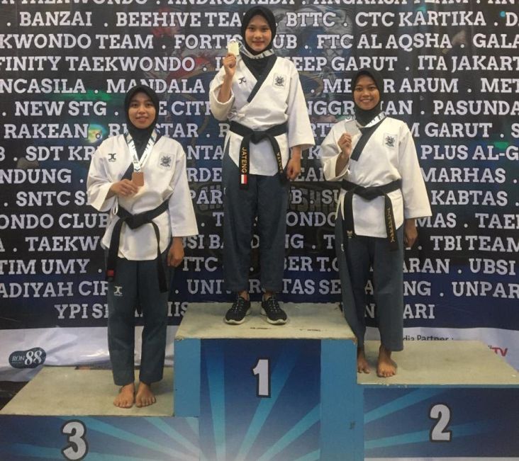 UMP Borong Empat Emas di Kejuaraan Taekwondo Tingkat Nasional