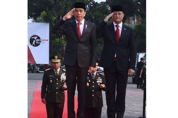 Pimpin Upacara Hari Pahlawan, Presiden Ajak Seluruh Elemen Bangsa Teruskan Perjuangan Para Pahlawan