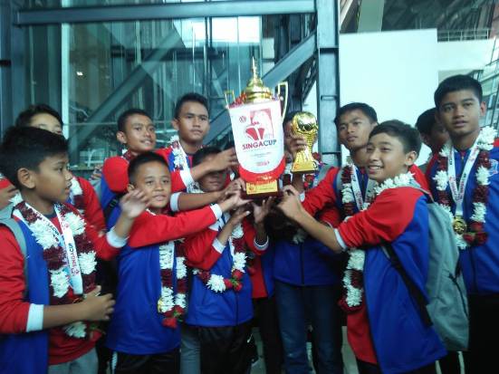 OKKY Youth Soccer Team Pertahankan Gelar Juara