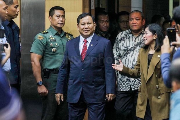 Penasaran, Anggota DPR Tanya Alasan Prabowo Gabung dengan Jokowi