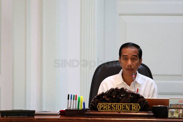 Di Hadapan Kepala Daerah, Jokowi: Stop Bikin Banyak Peraturan
