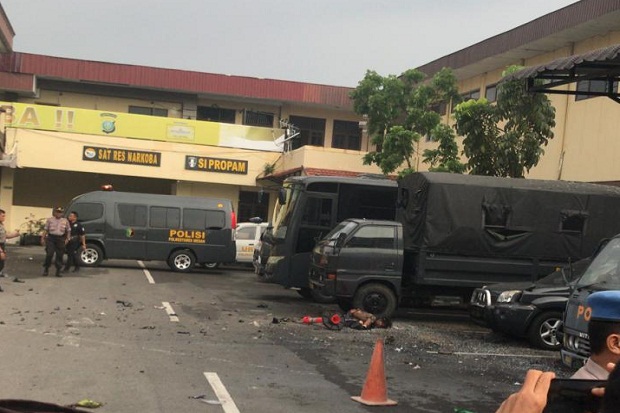 Empat Orang Terluka Akibat Bom Bunuh Diri di Polrestabes Medan