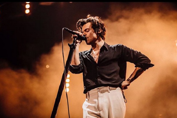 Harry Styles Umumkan Tur Konser Dunia 2020