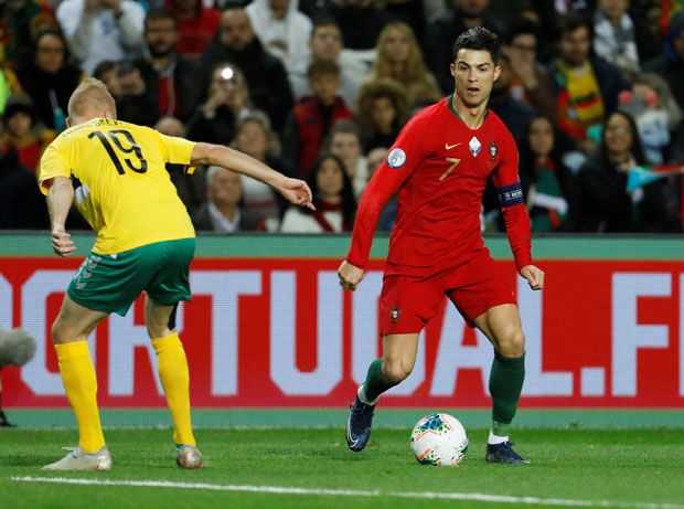 Hat-trick Ronaldo Warnai Kemenangan Portugal atas Lithuania