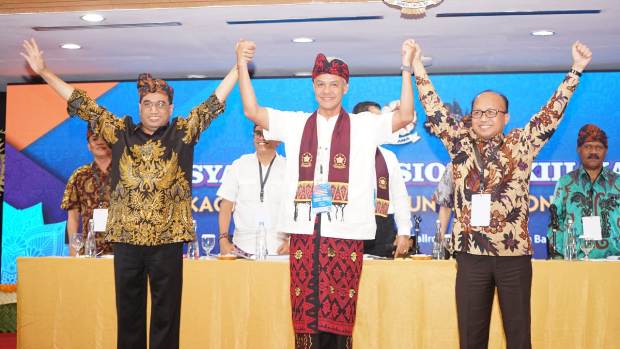 Ganjar Pranowo Kembali Jabat Ketua Umum Kagama 2019-2024