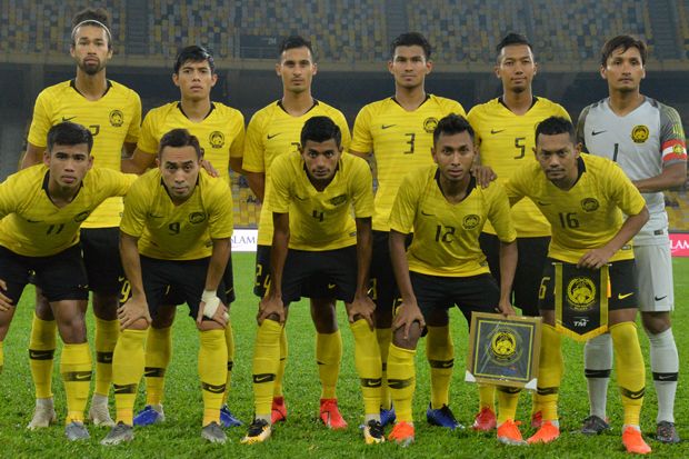 Pelatih Malaysia Tak Peduli Tekanan Suporter Indonesia
