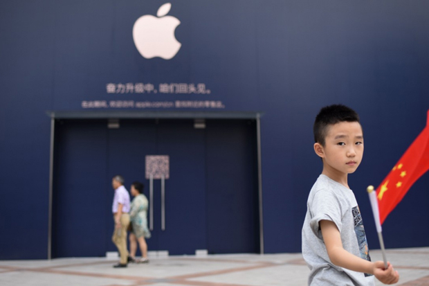 Apple Ketar-Ketir, AS Bakal Melarang Simpan Data di China